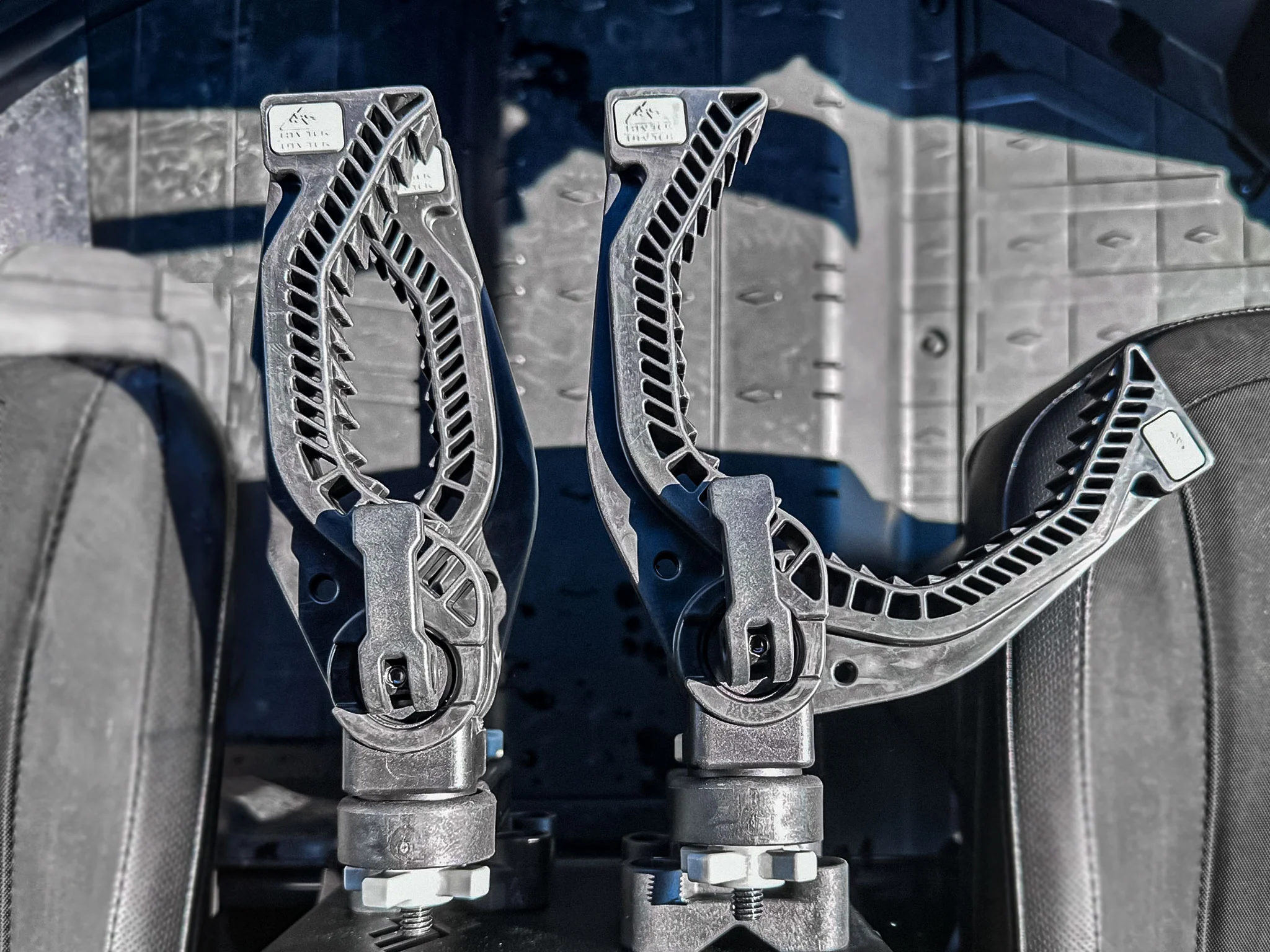 Defender Hidden Gun Mount  V2 - Image 4